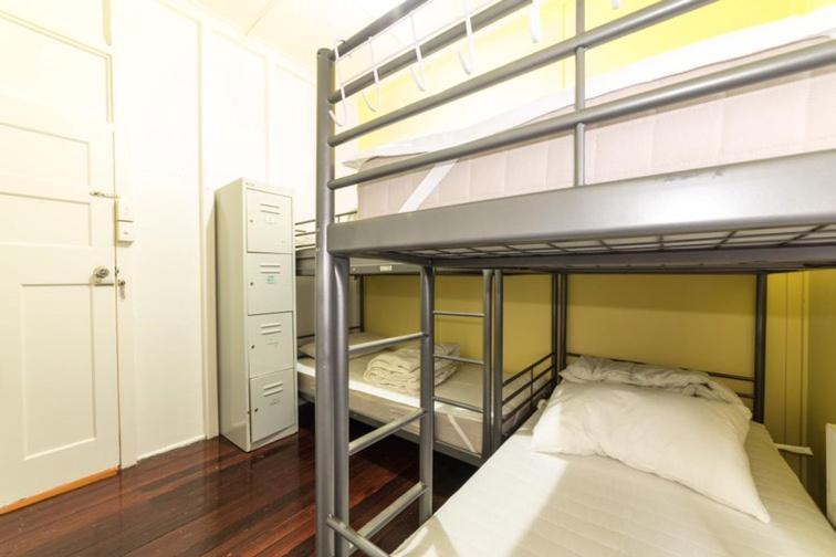 Five 2 Home Backpacker Brisbane Exterior photo